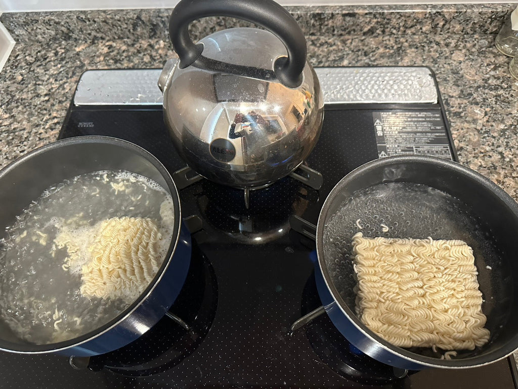 「バイヤー厳選(?)のイラン(ペルシャ)の簡単料理-「インスタントラーメン食べ比べ」32-2