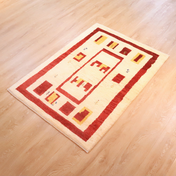 ギャッベ絨毯「ヤギさんのかくれんぼ?」10025200【137×99】