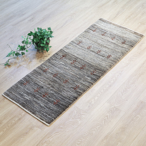 ギャッベ絨毯「大地の温もりと生命の祈りが響き合う幸せ」10113681【141×53】