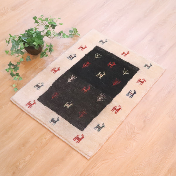 ギャッベ絨毯 「おしゃれなヤギさん」 9141083【83×65】