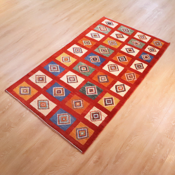 ギャッベ絨毯「彩り豊かなトランジ文様の絨毯」9142359【170×100】