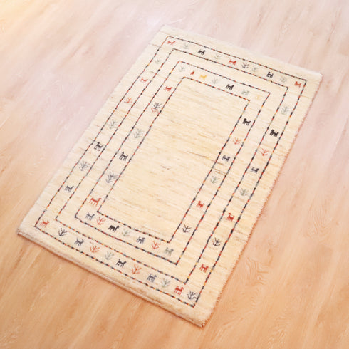 ギャッベ絨毯「穏やかなのにカラフルな枠」9206733【137×90】