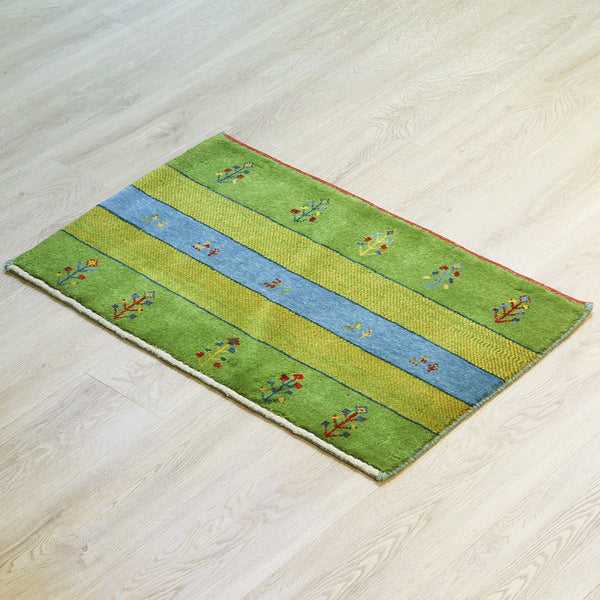 ギャッベ絨毯「緑を横切る、静かな小川」9241302【55×90】