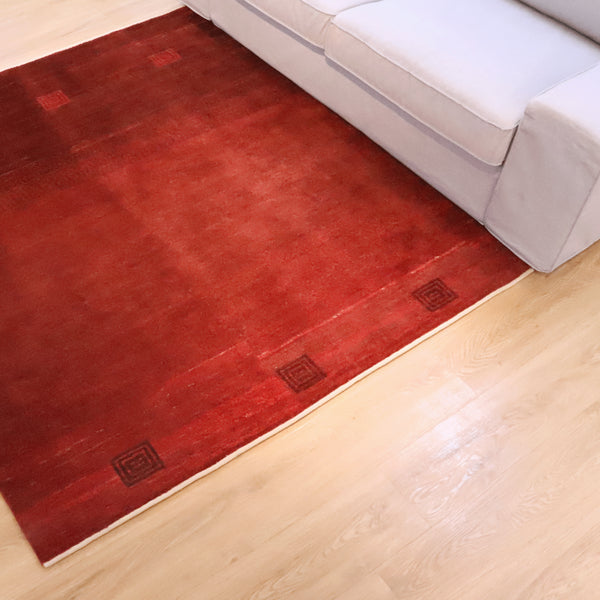 ギャッベ絨毯「重なり合う赤の階層」961723【177×156】