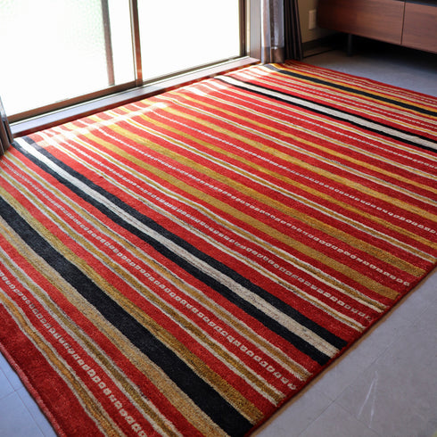 ギャッベ絨毯 「枠が誘う色の旅路」 970170【218×161】