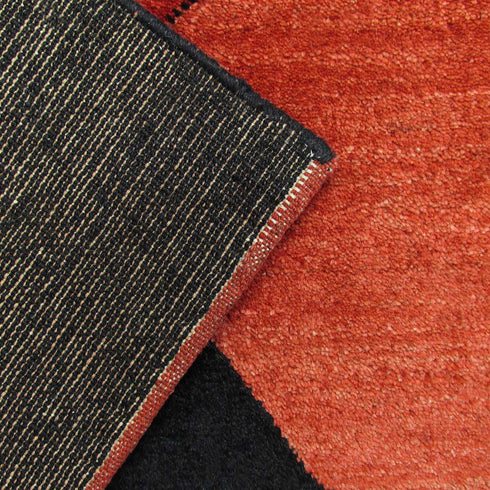 ギャッベ絨毯「情熱と静寂の調和 — 赤×黒ギャッベ」 970181【235×170】