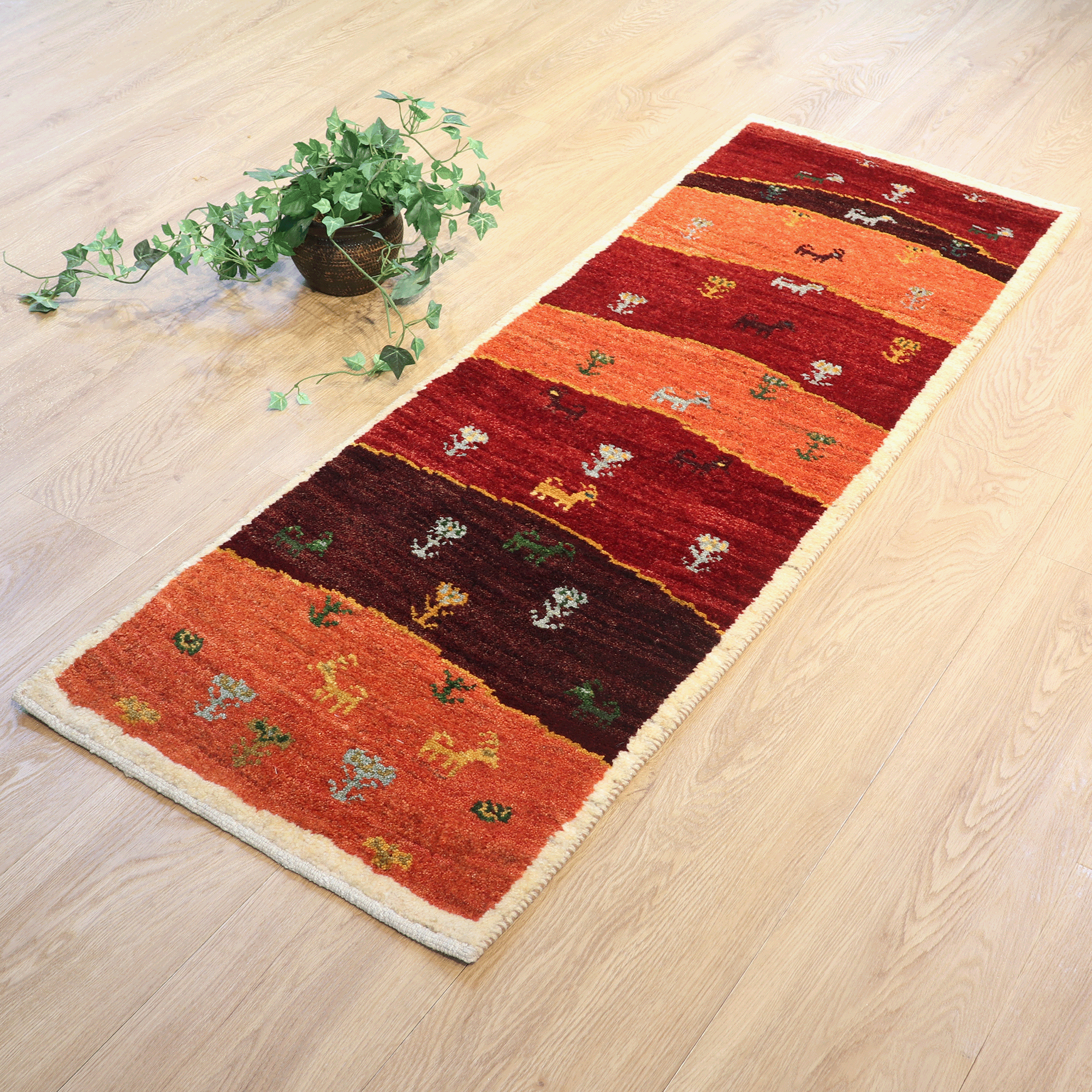 【夏の大キャンペーン】ギャッベ ミニランナー　118×47 緑　ラクダ 夏のキャンペーン】ギャッベ ミニランナー 118×47 緑 ラクダ